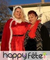 Photo de Robe courte de mère Noël à capuche prise par Jacquet Sylvie
