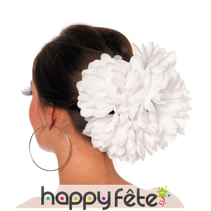 Grosse fleur blanche pour cheveux sur barette