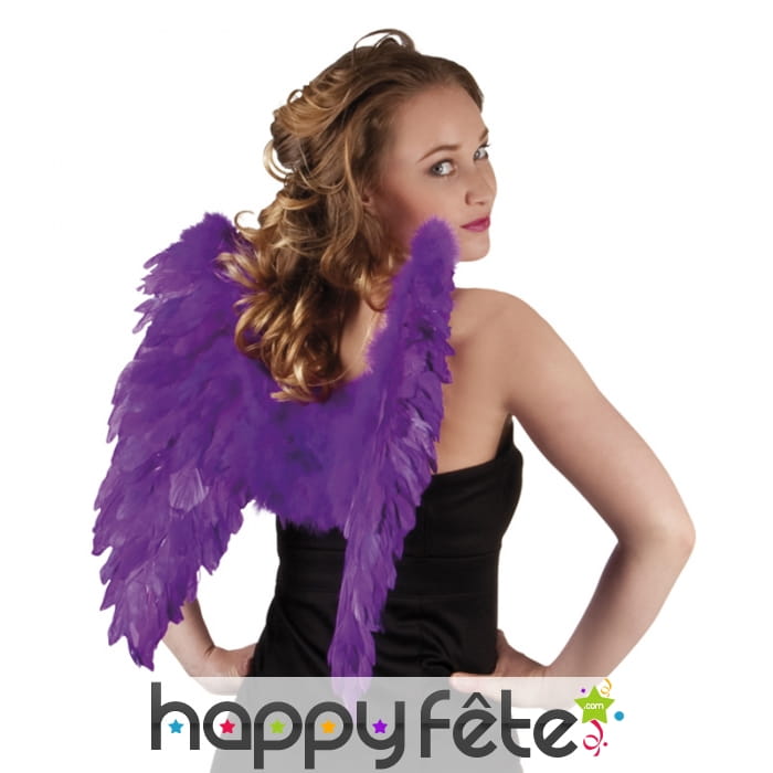 Ailes d'ange violetes en plumes