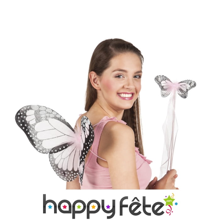 Baguette, ailes de papillon blanches noires rose