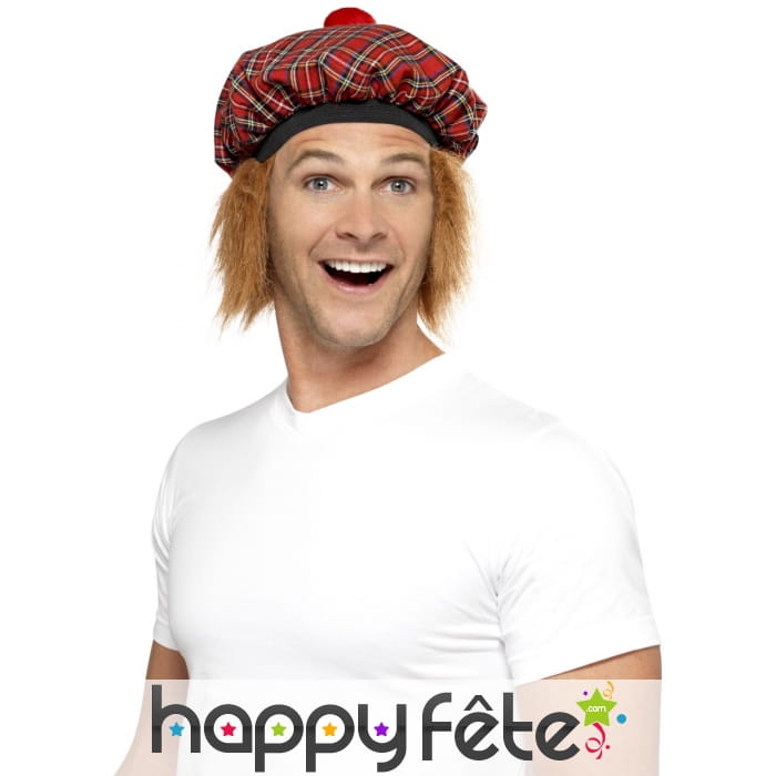 Béret écossais avec cheveux roux