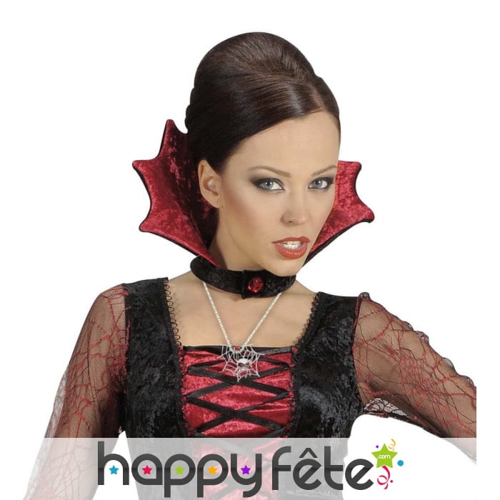 Collier avec pendentif toile d araignée