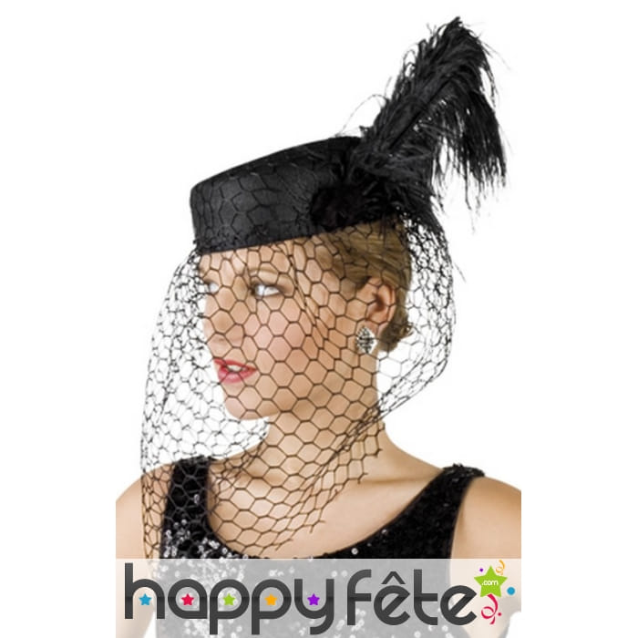 Coiffe avec voile noire de veuve