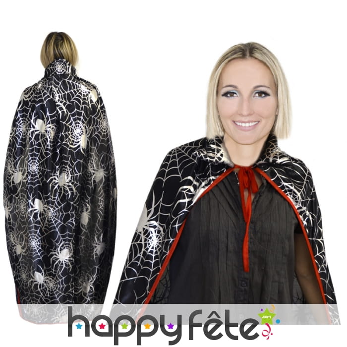 Cape décorée d'araignées argentées