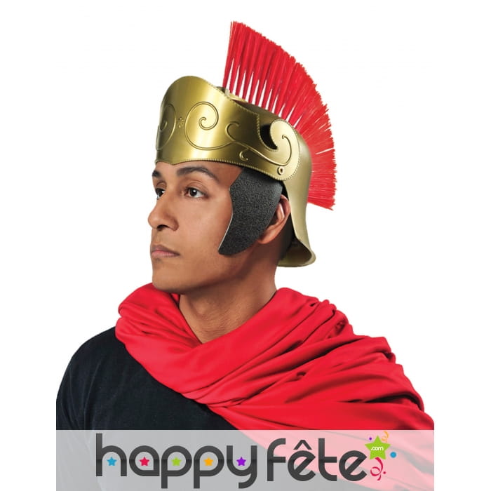 Casque de guerrier romain doré avec crête rouge