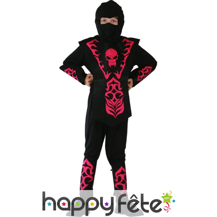 Costume de ninja noir et rouge avec tête de mort