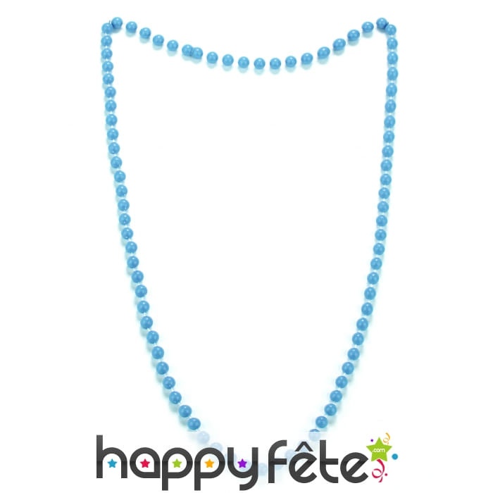 Collier de perles bleues en plastique