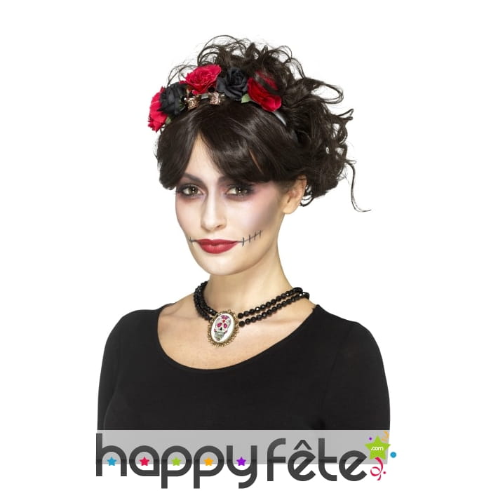 Collier de perles jour des morts et médaillon