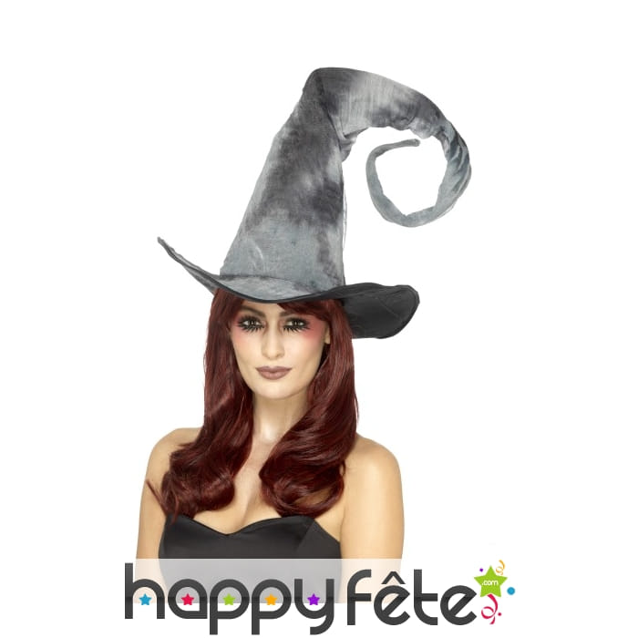 Chapeau de sorcière gris avec pointe en spirale