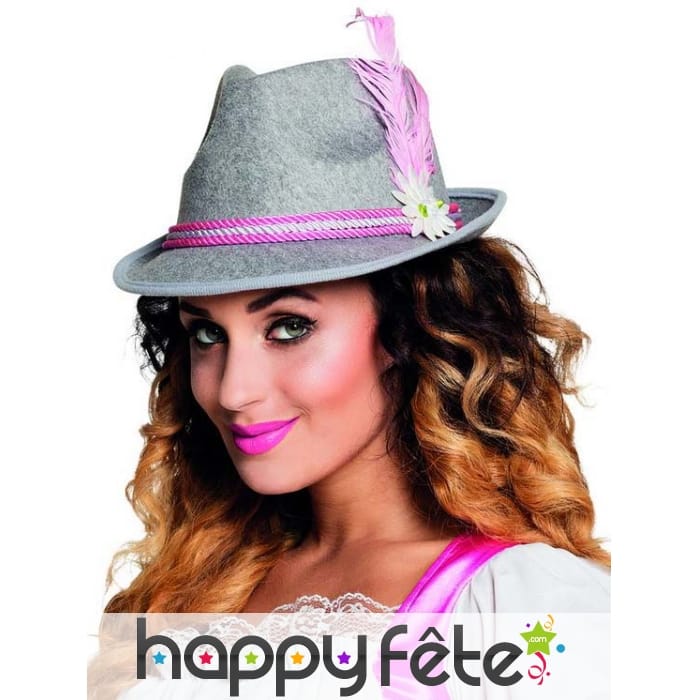 Chapeau gris rose de bavarois