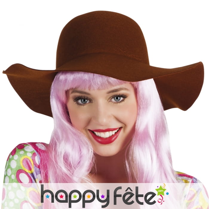 Capeline marron en feutrine