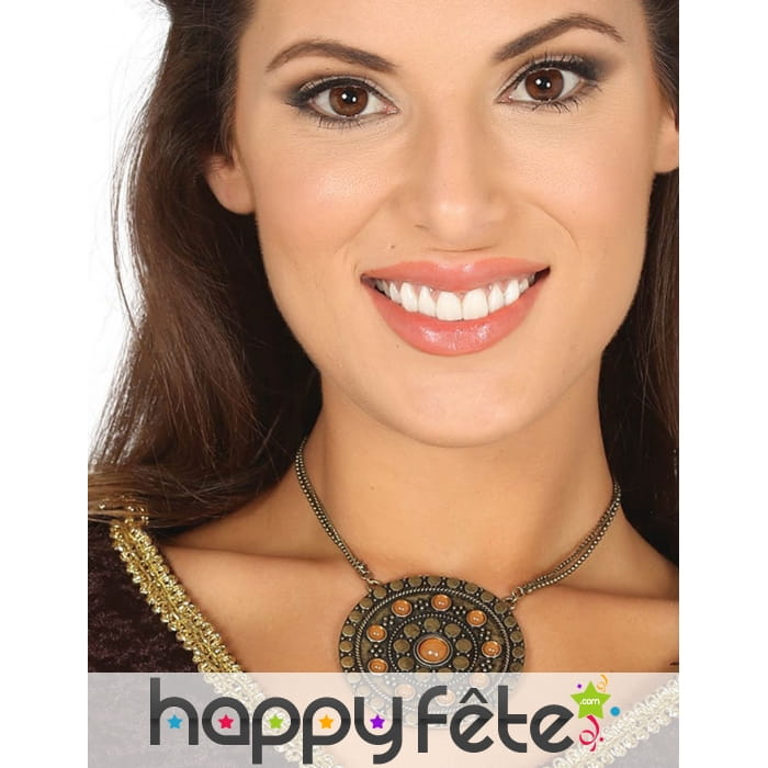 Collier médaillon style antique et fausses pierres