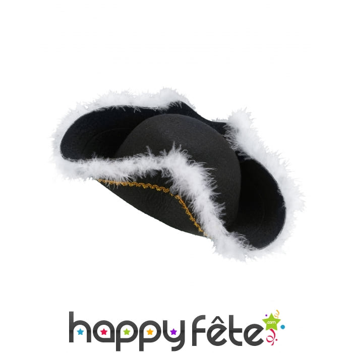 Chapeau noir de pirate bord en froufrou blanc