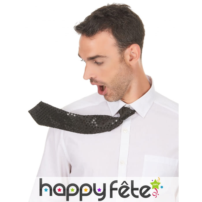 Cravate noire recouverte de sequins