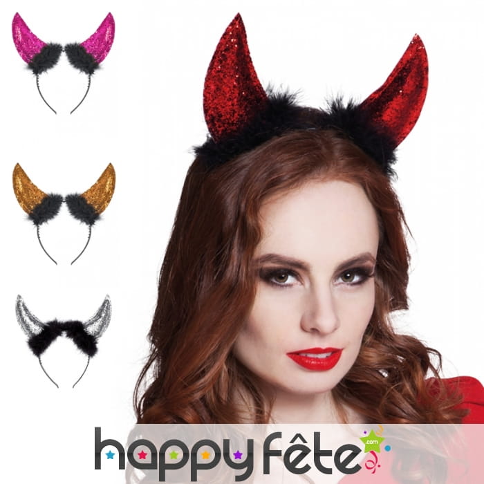 Cornes pailletées avec froufrous