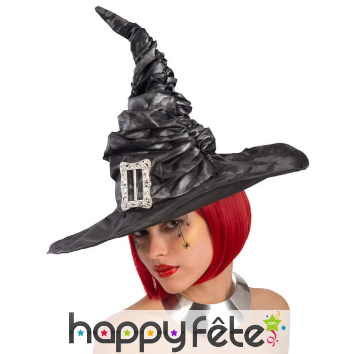 Chapeau pointu noir froncé de sorcière