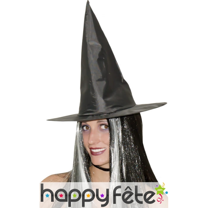Chapeau sorcière et cheveux