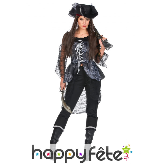 Déguisement de piratesse, manches en dentelle