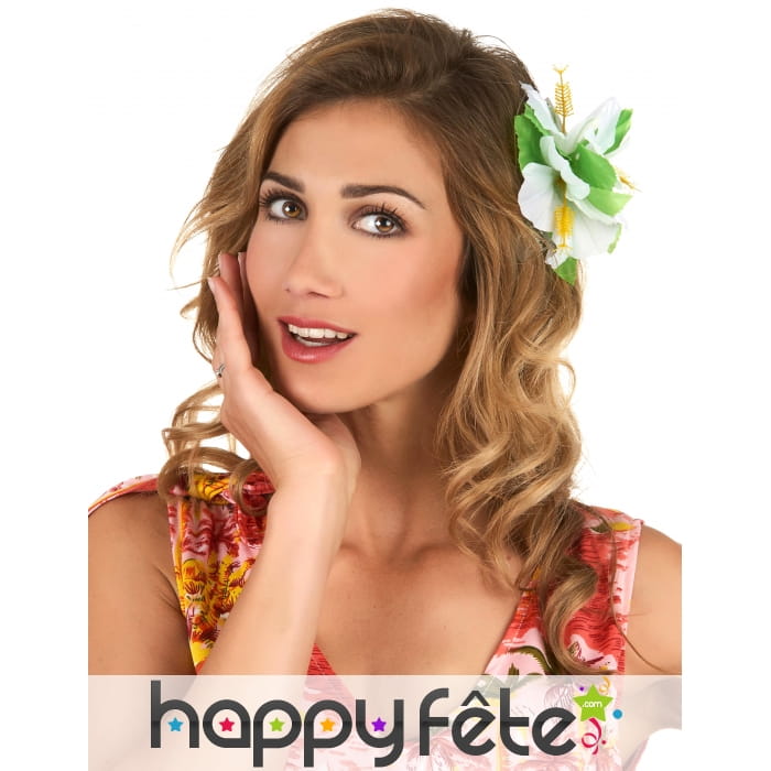 Fleur blanche style hawai sur barrette à cheveux