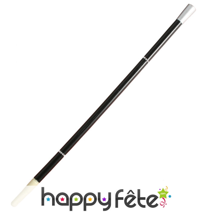 Fume cigarette noir décoré de quelques strass