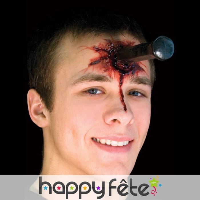 Faux couteau planté dans la peau