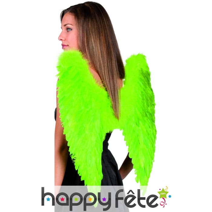 Grandes ailes d'ange vertes en plumes