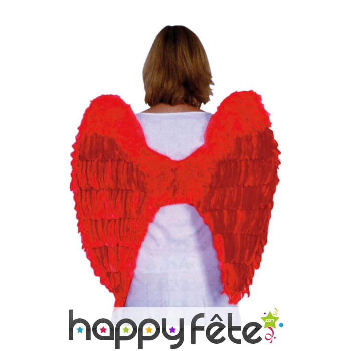Grandes ailes rouges d'ange avec plumes