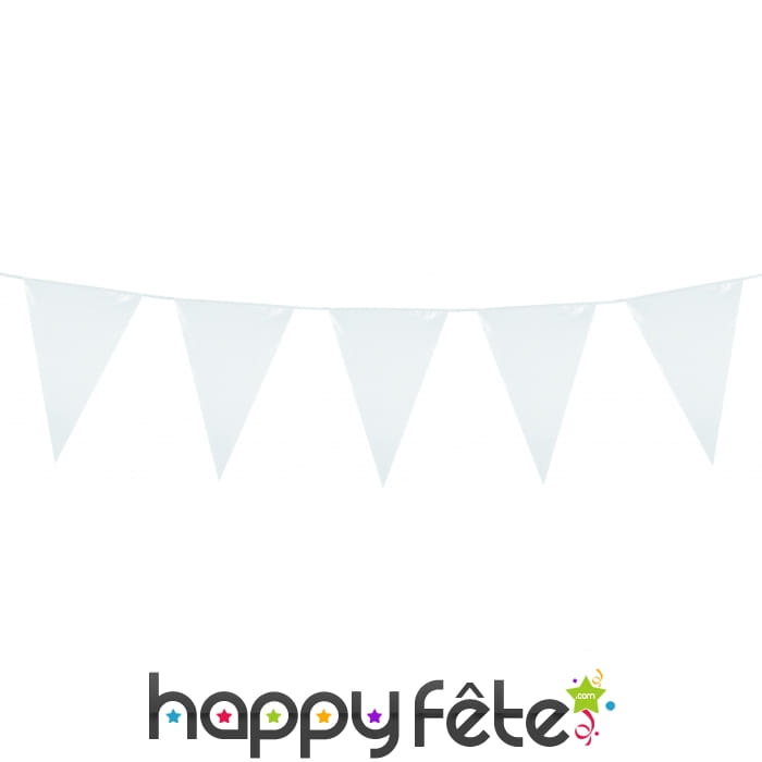 Guirlande de grands pavillons blancs