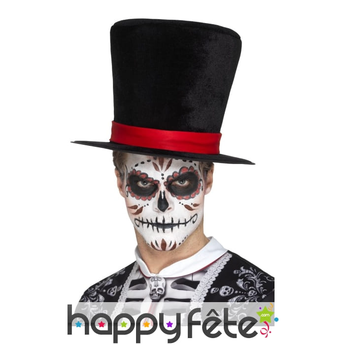 Grand haut de forme noir jour des morts