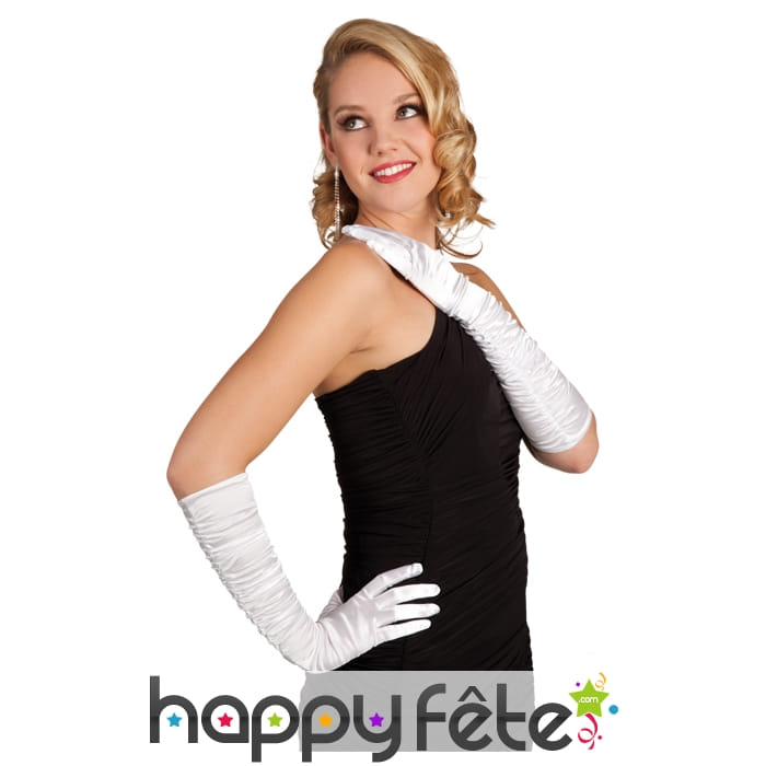 Gants satinés blancs plissés