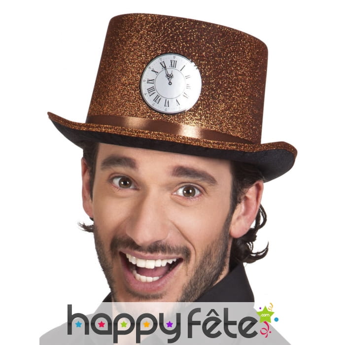 Haut de forme cuivré avec horloge centrale