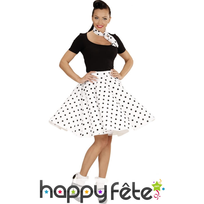 Jupe blanche à pois noirs avec foulard