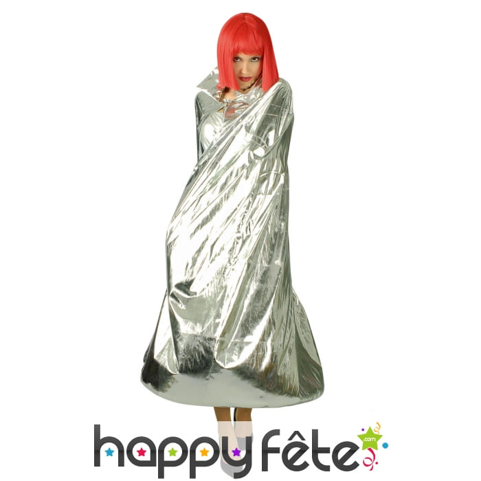 Longue cape argentée avec col