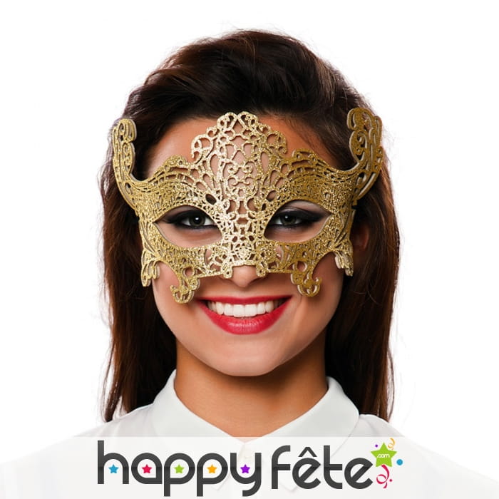 Loup doré en dentelle