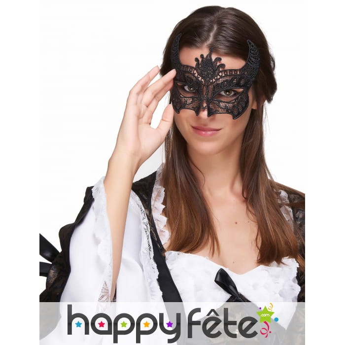 Loup diable noir en dentelle