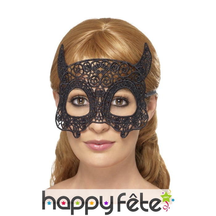 Loup diablesse noir en dentelle brodée