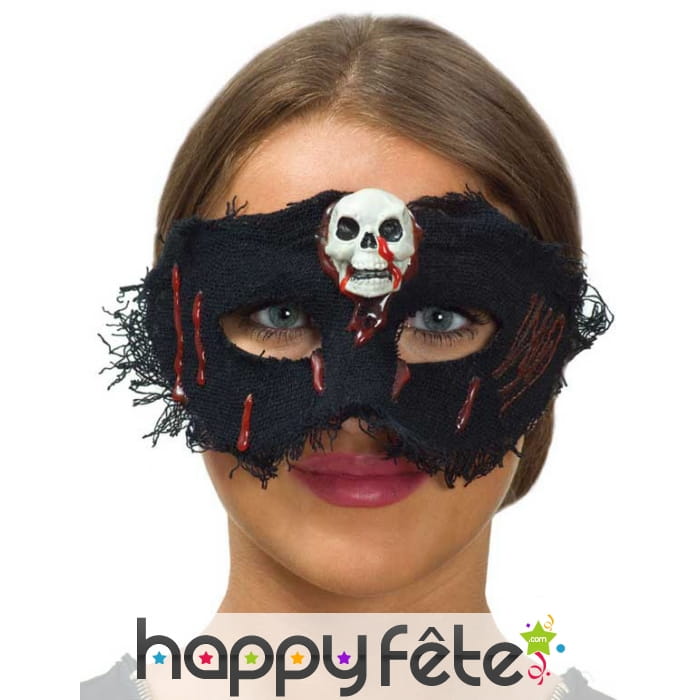 Loup noir tissu ensanglanté et crâne