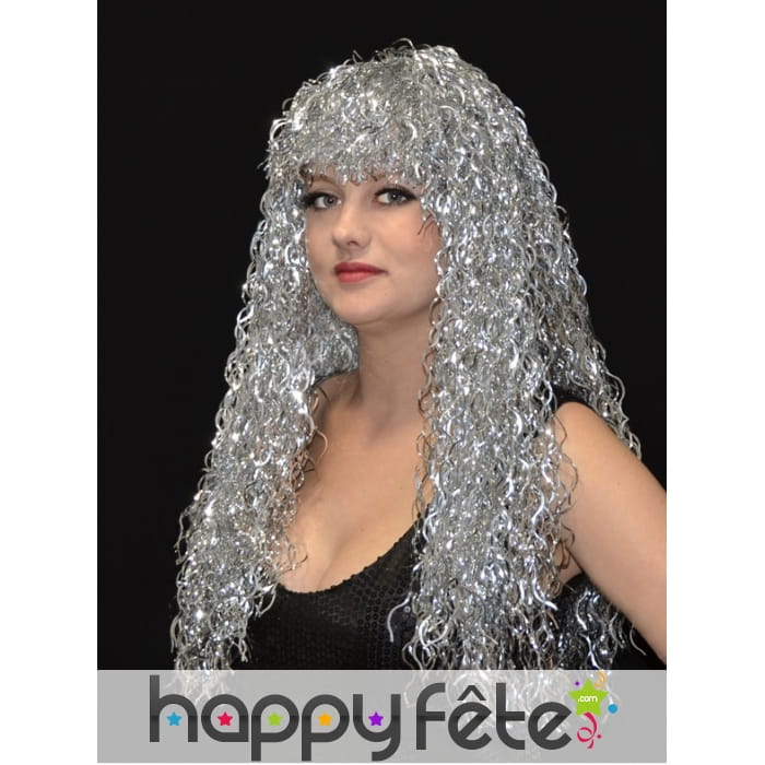 Longue perruque disco argentée et frisée