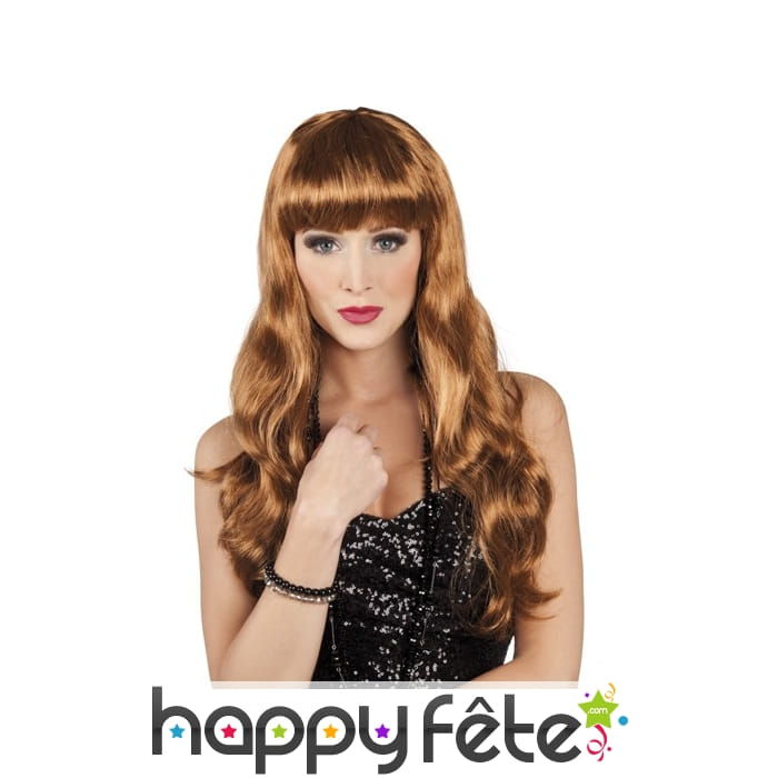 Longue perruque marron ondulée frange droite