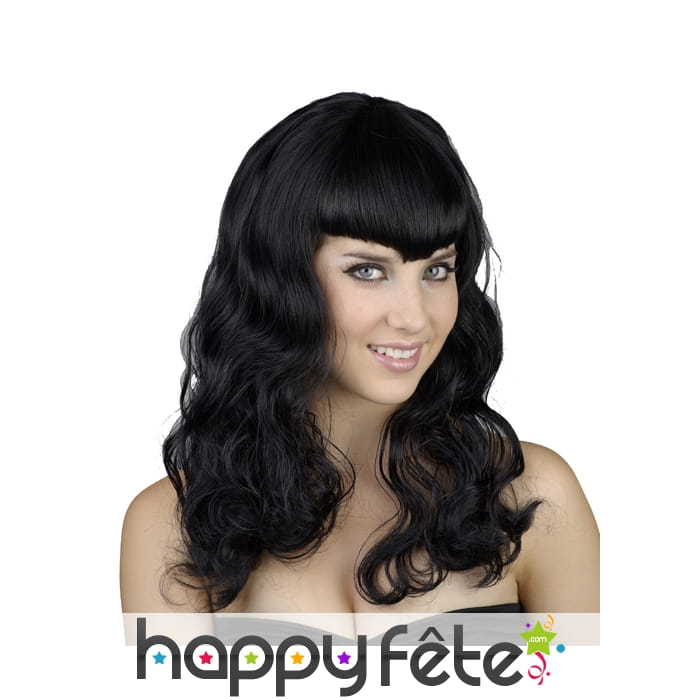 Longue perruque ondulée noire, frange en pointe