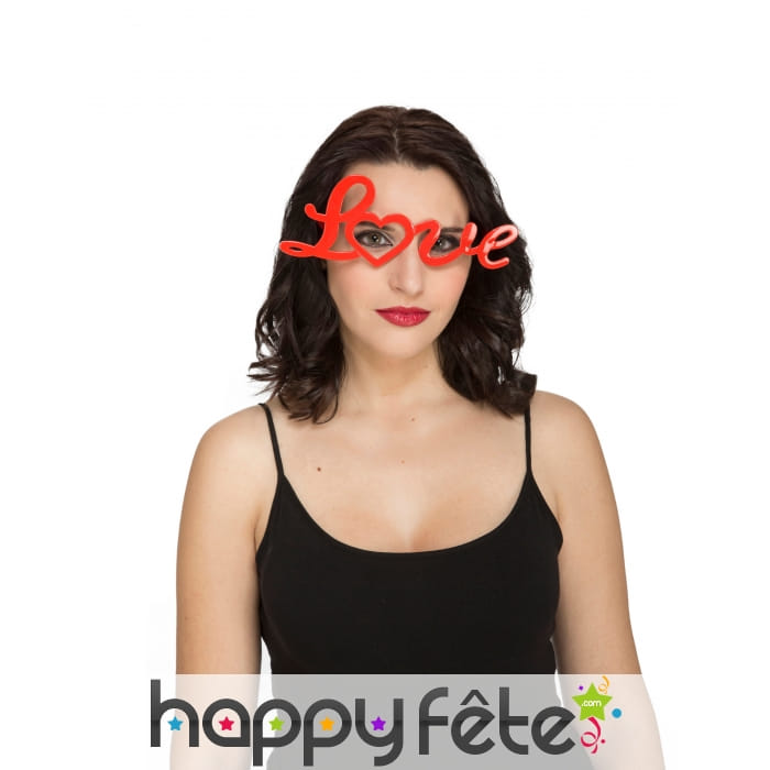 Lunettes rouge en forme de Love