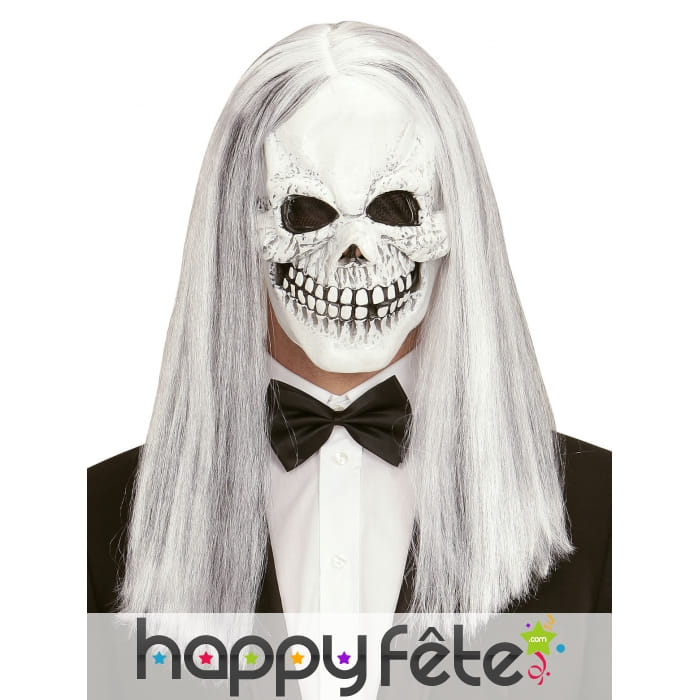 Masque crâne avec longs cheveux gris