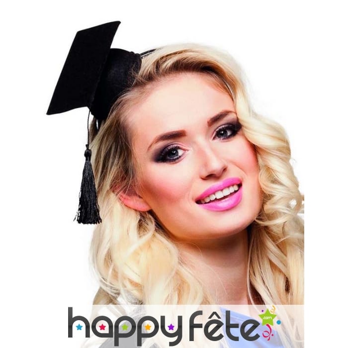 Mini coiffe d'étudiante sur serre tête