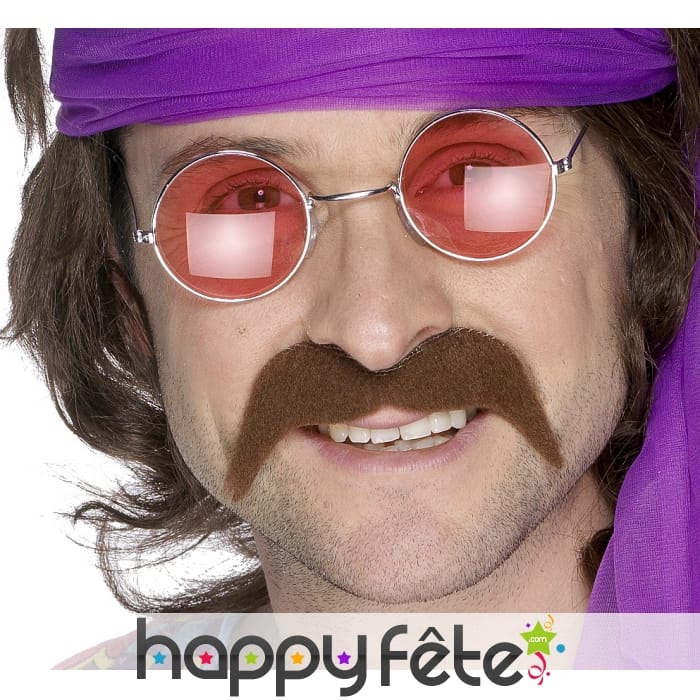 Moustaches hippies chatain