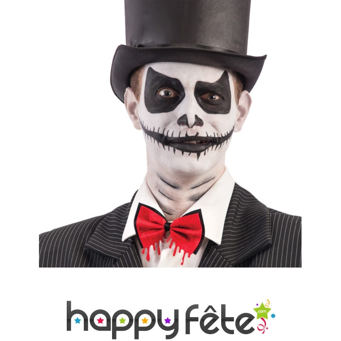 Noeud papillon rouge avec coulée de sang