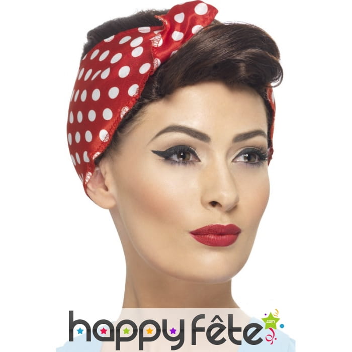 Perruque année 40 avec foullard rouge à pois blanc