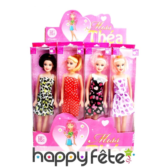 Poupée au look moderne