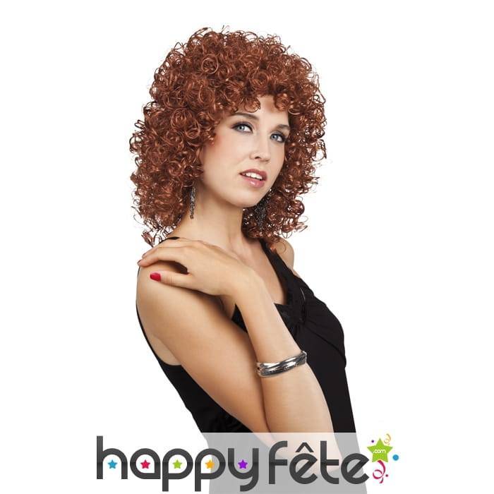 Perruque bouclée marron mi longue et volumineuse