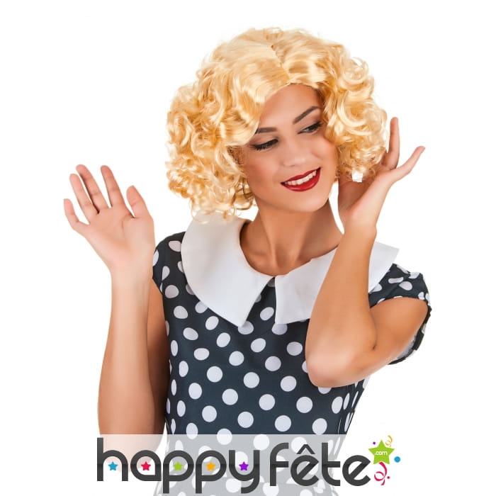 Perruque blonde ondulée années 50