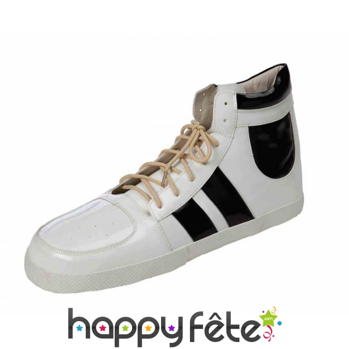 Paire de basket Sneakers géante
